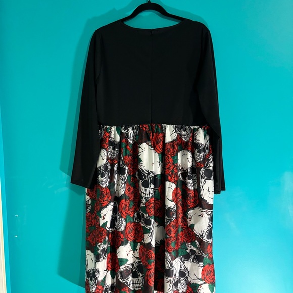 New XXL Dress - Picture 6 of 7